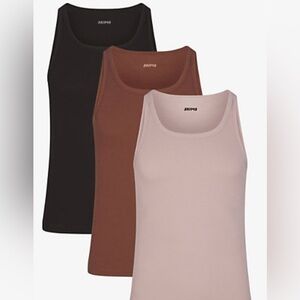 SKIMS Tank tops
